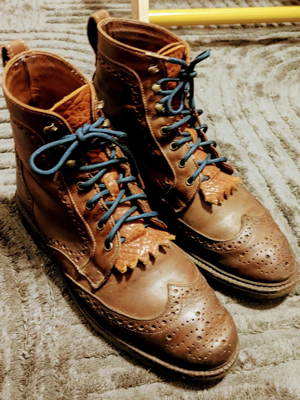 Allen Edmonds Men's Brown Leather Wingtip Boots with Blue Laces, 10 1/2